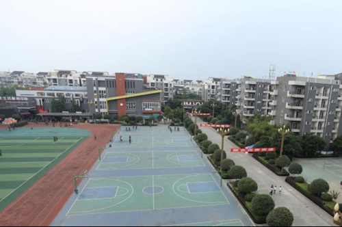1637315777796918.jpg 四川工業(yè)貿(mào)易學(xué)校錄取分數(shù)線是多少頁.jpg