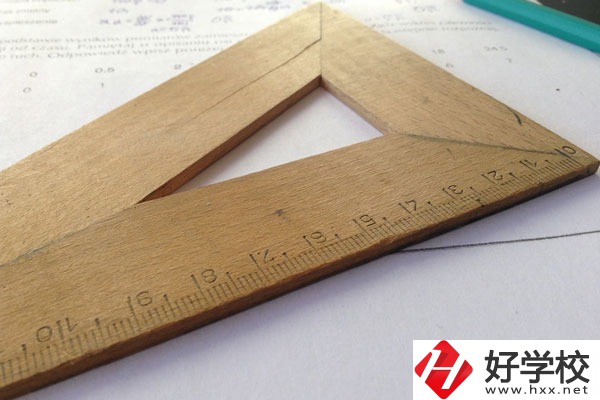 懷化市工業(yè)中等專業(yè)學校好不好？宿舍怎么樣？