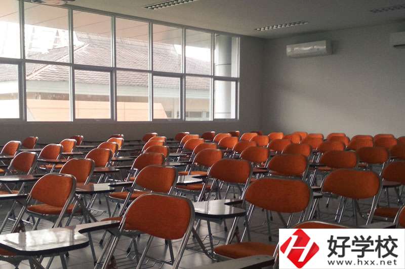 岳陽(yáng)富岳科技職業(yè)學(xué)校怎么樣？環(huán)境如何？