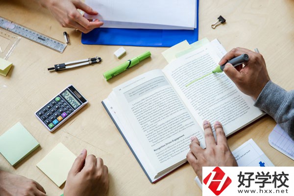 女生在衡陽讀衛(wèi)校怎么樣？有前途嗎？