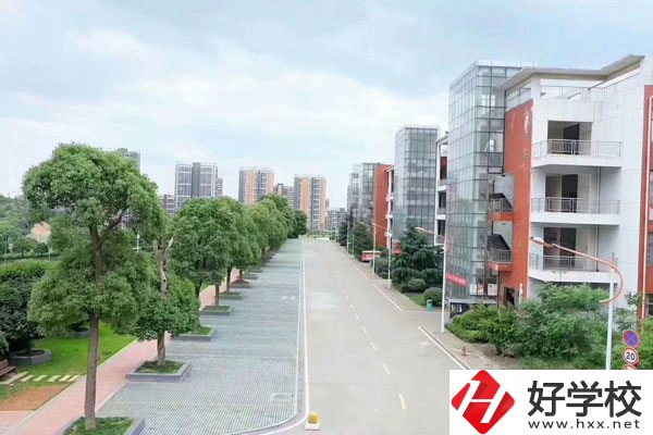 長沙南方職業(yè)學(xué)院環(huán)境怎么樣？學(xué)校好不好？