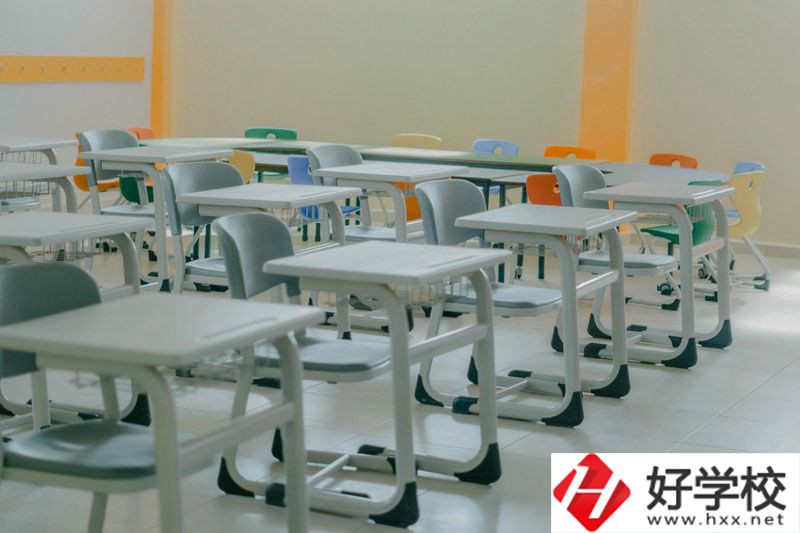 湘潭第一職業(yè)中專師資力量如何？學(xué)費(fèi)多少？